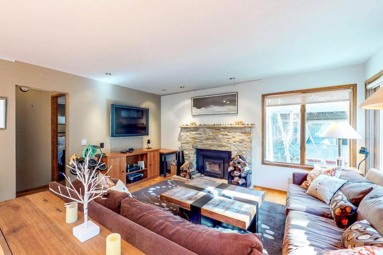 Sierra Megeve Apartment Мамът Лейкс Стая снимка